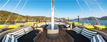 Tour Hạ Long trên du thuyền La Casta Daily Cruise